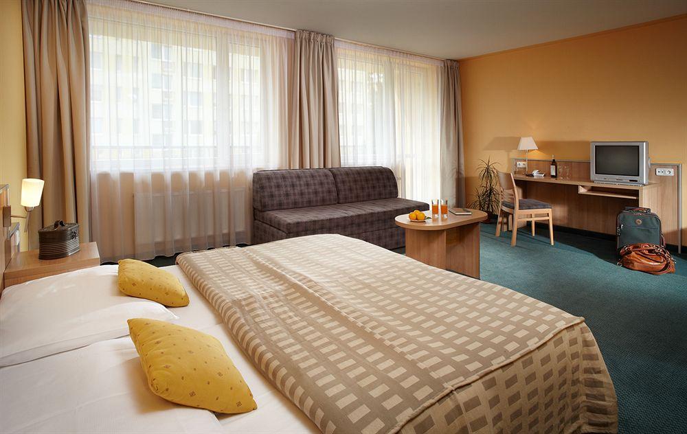 Ubytovna Areal Repy Prague Exterior photo